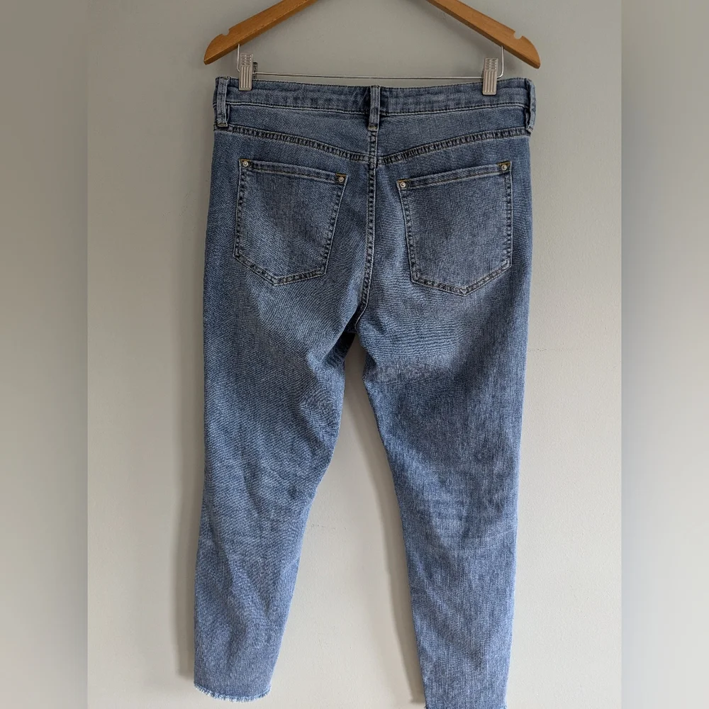 Club Monaco Cropped Jeans - Picture 2 of 3